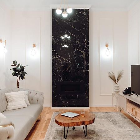 Fabulous And Fancy City Center Designer Apartment كلوج-نابوكا المظهر الخارجي الصورة