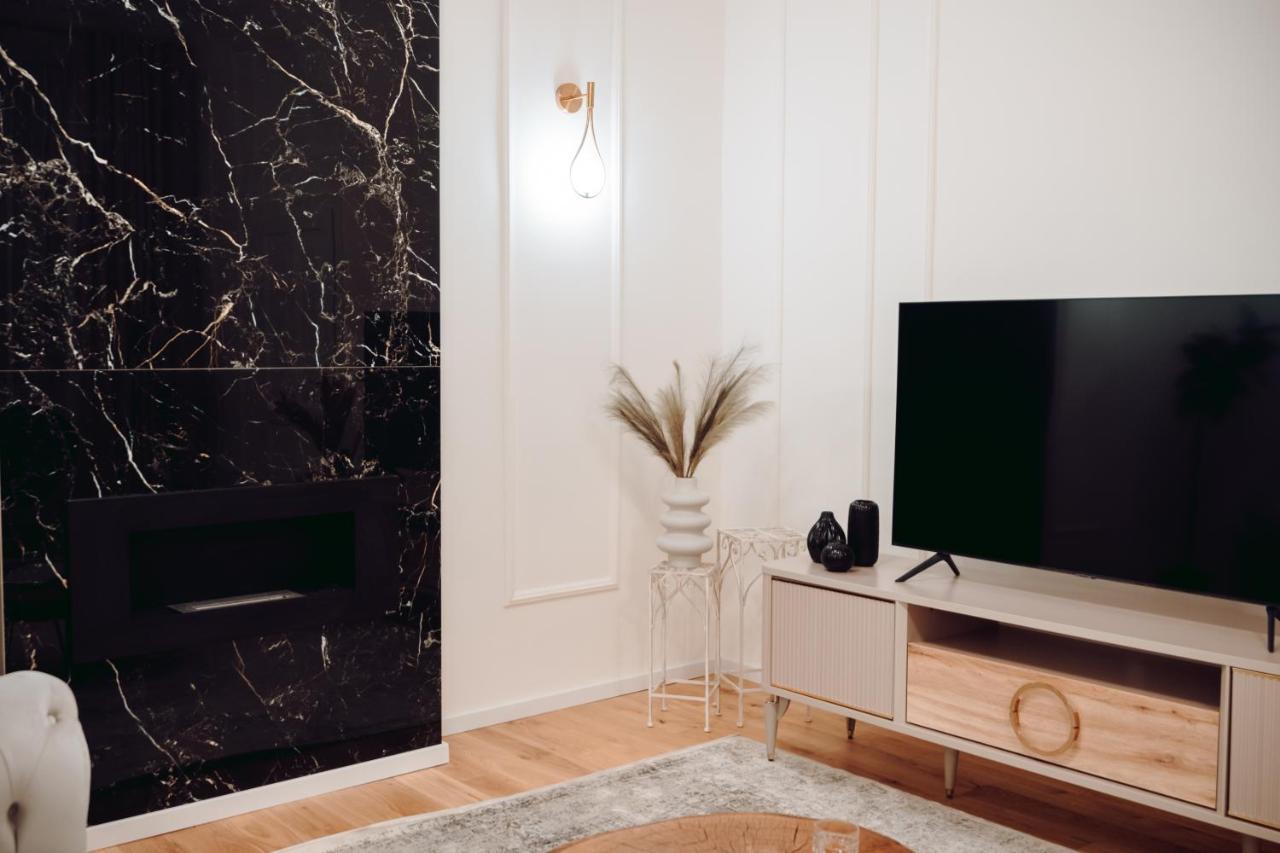 Fabulous And Fancy City Center Designer Apartment كلوج-نابوكا المظهر الخارجي الصورة