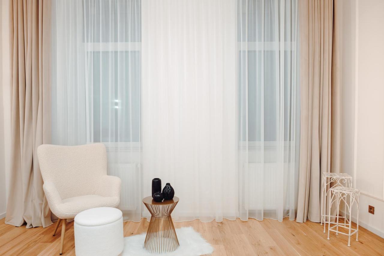 Fabulous And Fancy City Center Designer Apartment كلوج-نابوكا المظهر الخارجي الصورة