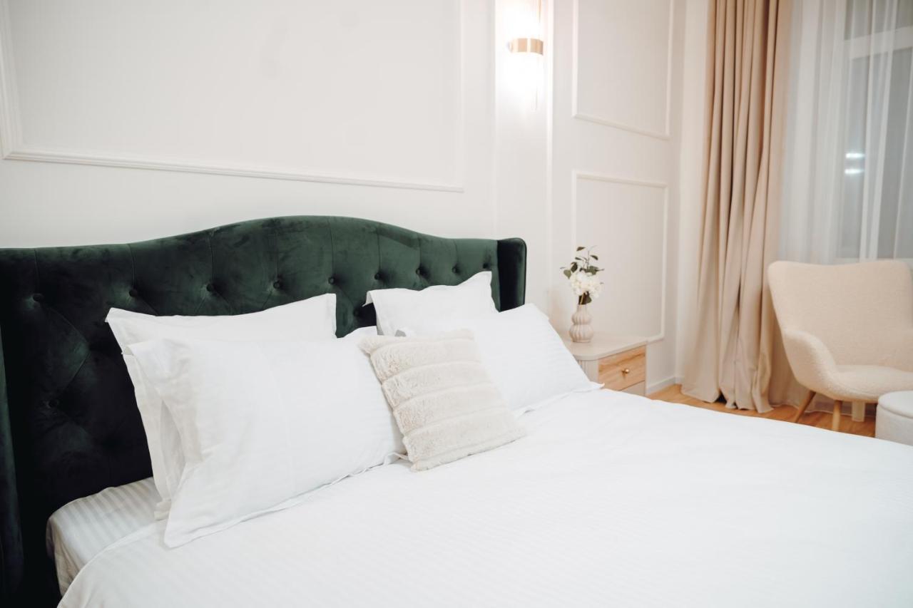 Fabulous And Fancy City Center Designer Apartment كلوج-نابوكا المظهر الخارجي الصورة