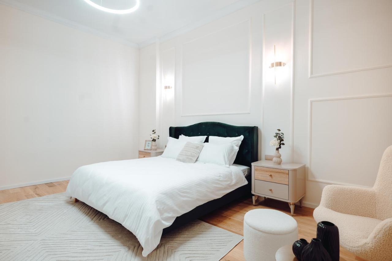 Fabulous And Fancy City Center Designer Apartment كلوج-نابوكا المظهر الخارجي الصورة