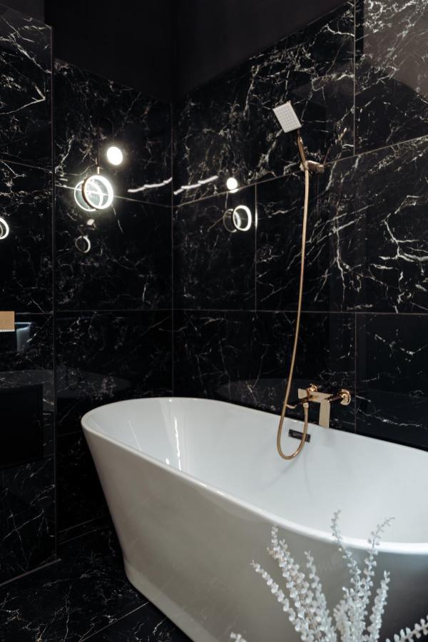 Fabulous And Fancy City Center Designer Apartment كلوج-نابوكا المظهر الخارجي الصورة