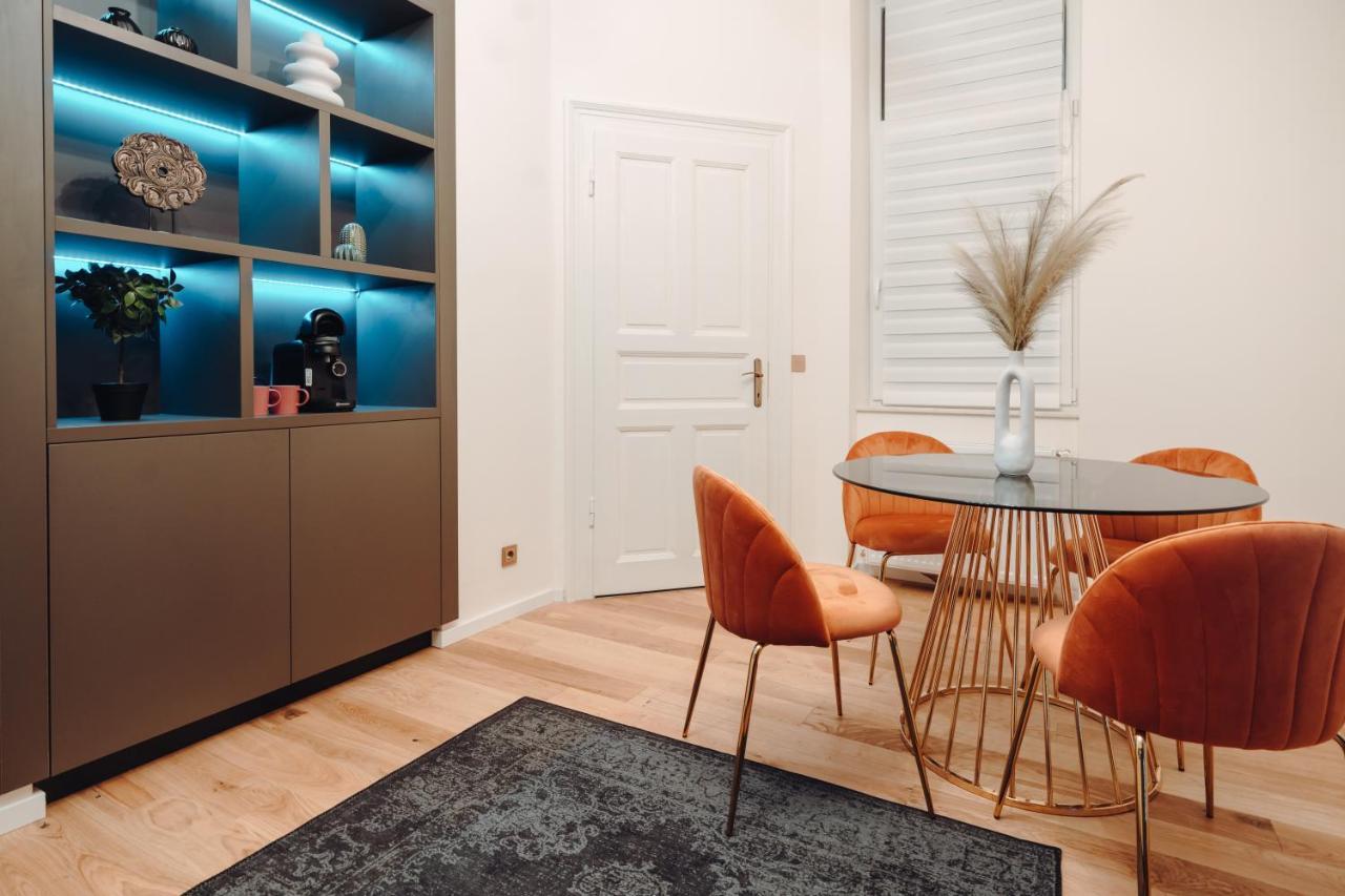 Fabulous And Fancy City Center Designer Apartment كلوج-نابوكا المظهر الخارجي الصورة