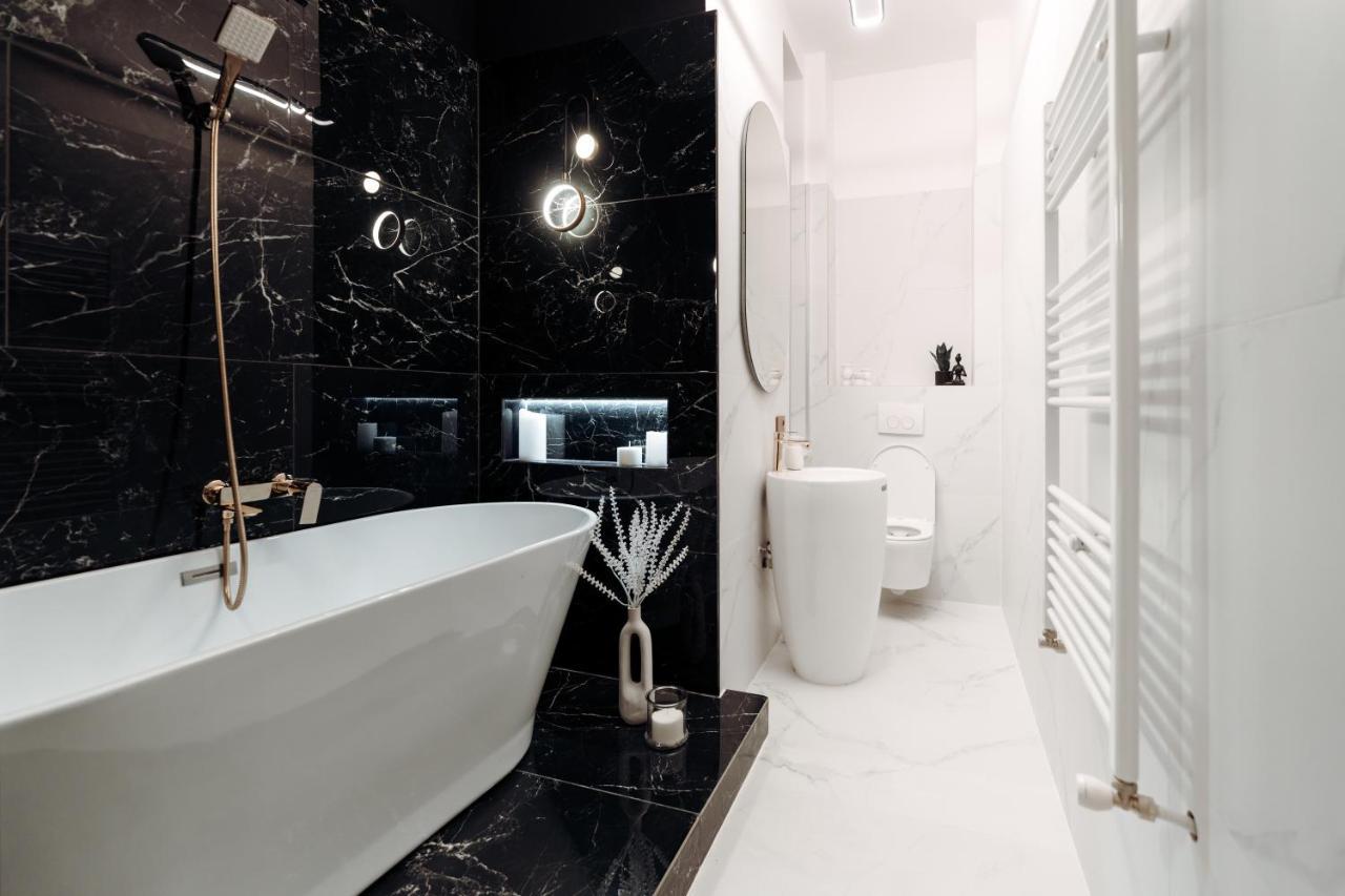 Fabulous And Fancy City Center Designer Apartment كلوج-نابوكا المظهر الخارجي الصورة